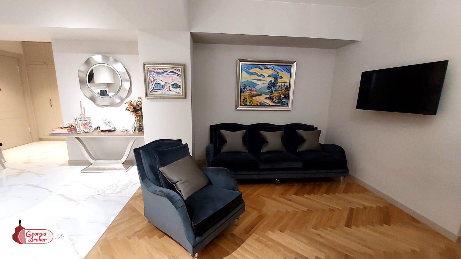 nearly repaired 2-room apartment for sale